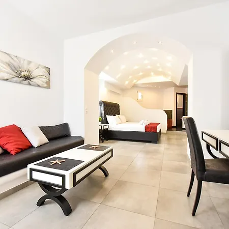 Queen Boutique Apartment *
