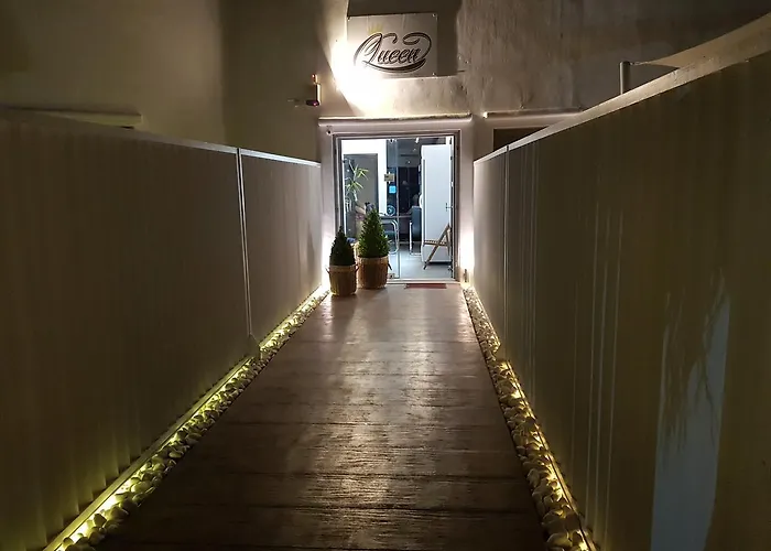 Queen Boutique בית נופש *